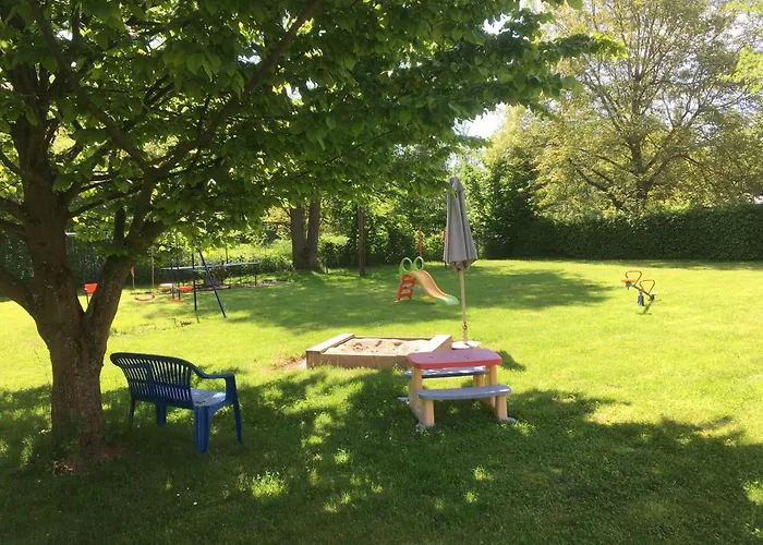 בית נופש Ferienhaus-mit-terrasse-und-grossem-garten *
